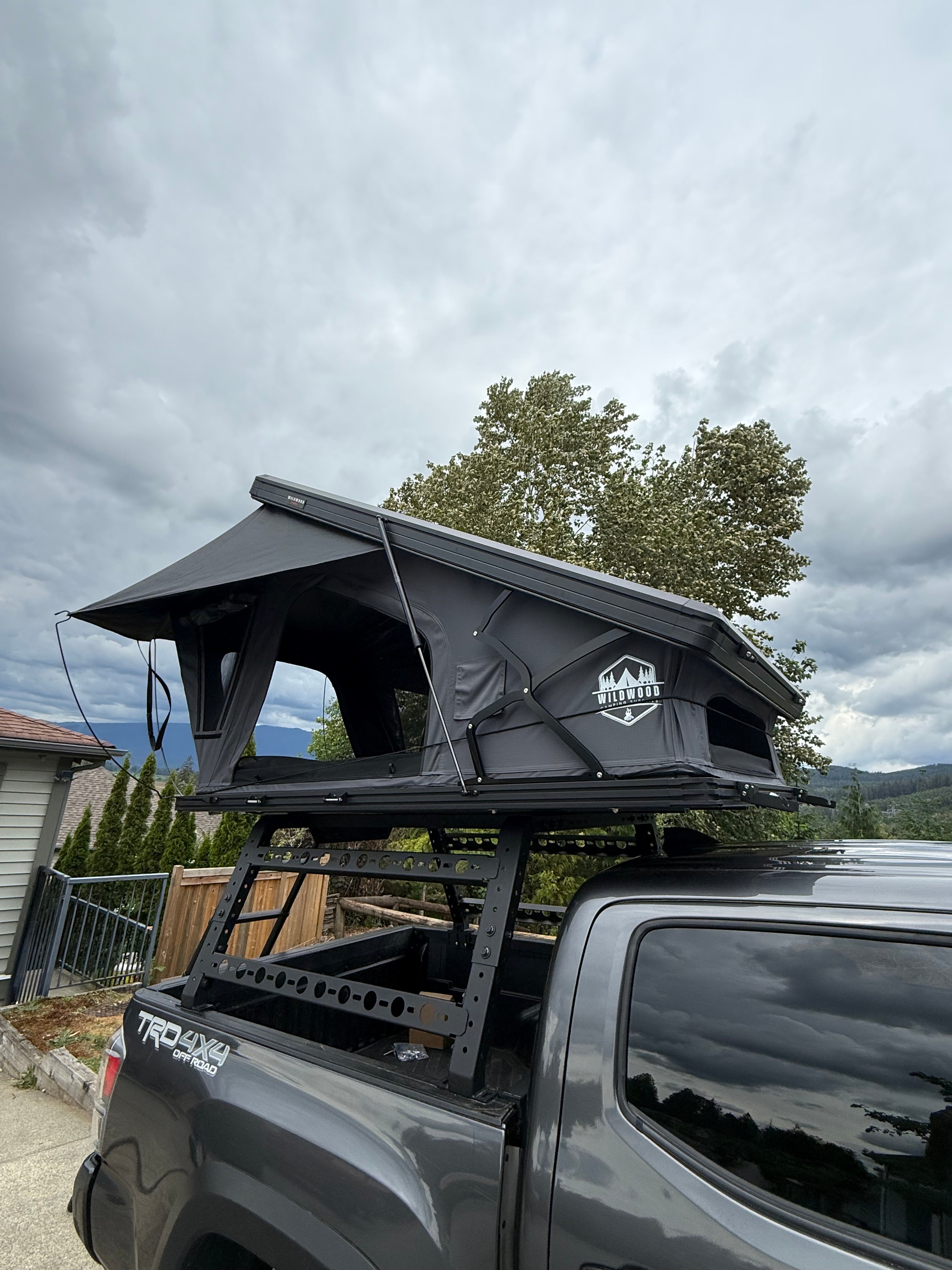 Trapper XL-Alumnium Hardshell Roof Top Tent