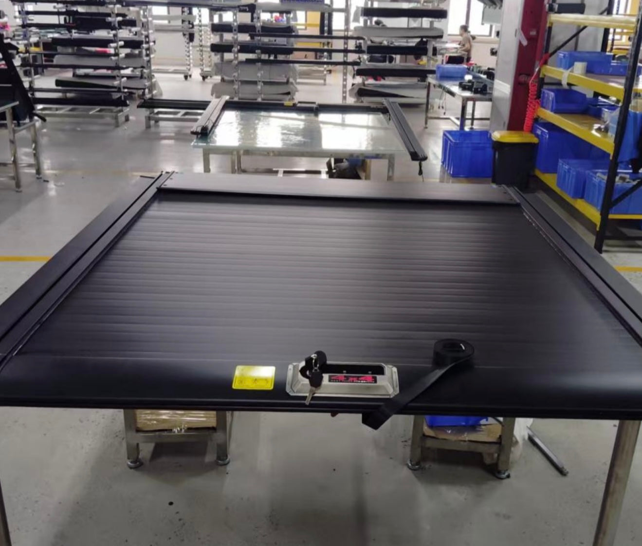 Tonneau hard cover (Tacoma 6foot)