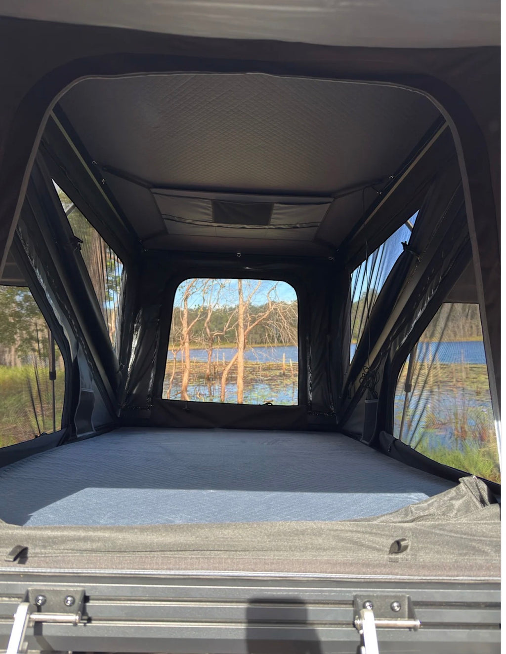 Sand Trooper -Wildwood -Aluminum Hard Shell Rooftop tent