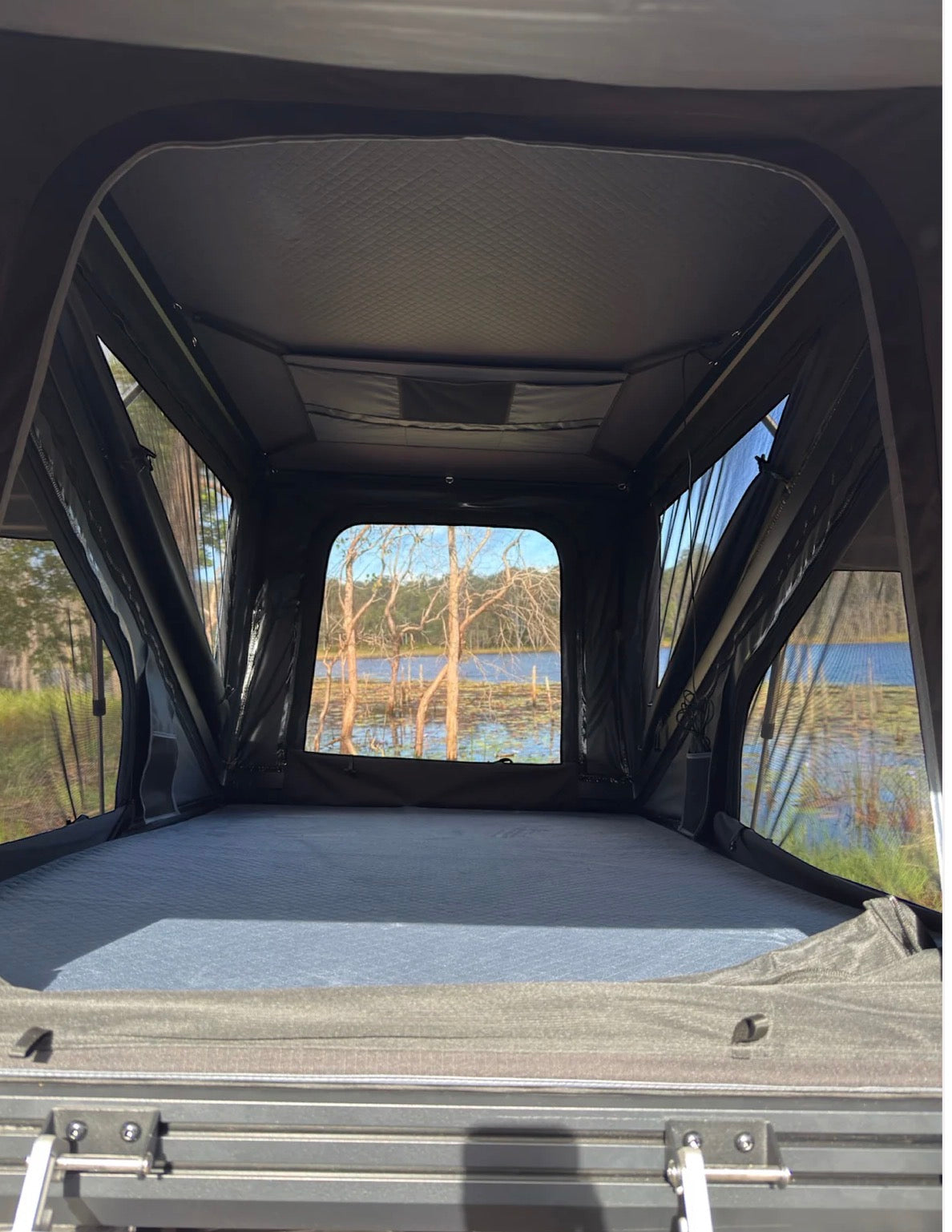 Sand Trooper -Wildwood -Aluminum Hard Shell Rooftop tent