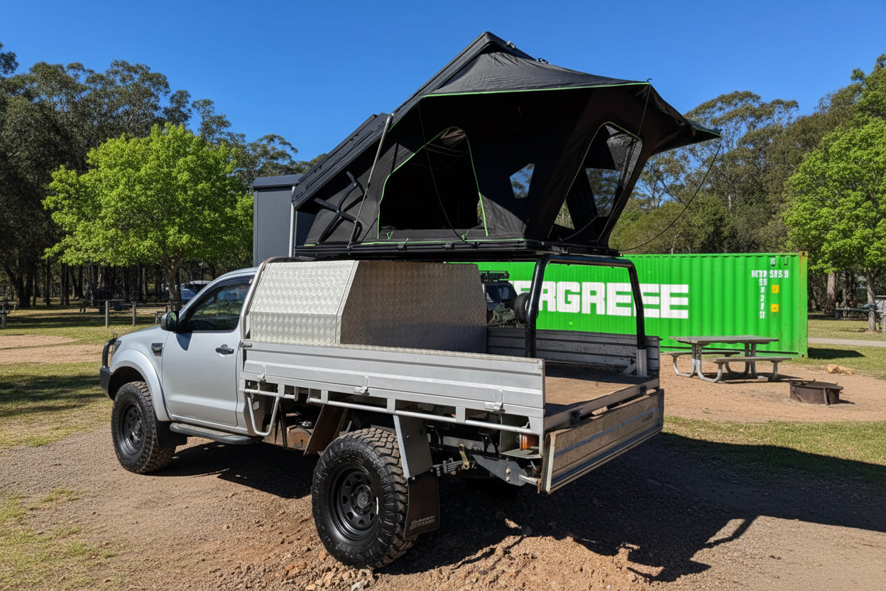 Trapper XL-Alumnium Hardshell Roof Top Tent